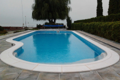 Egyedi tervezésű úszómedence